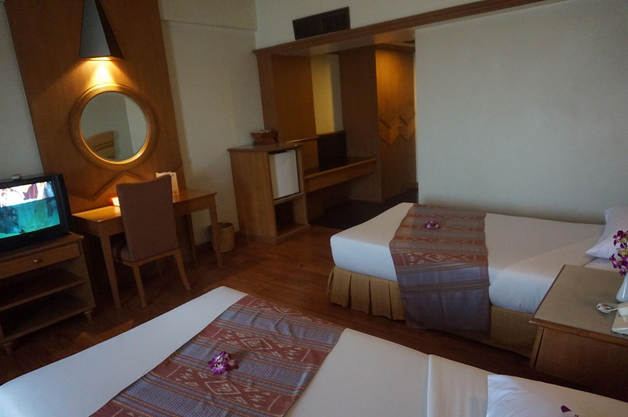 Ban Chiang Hotel Udon Thani Esterno foto