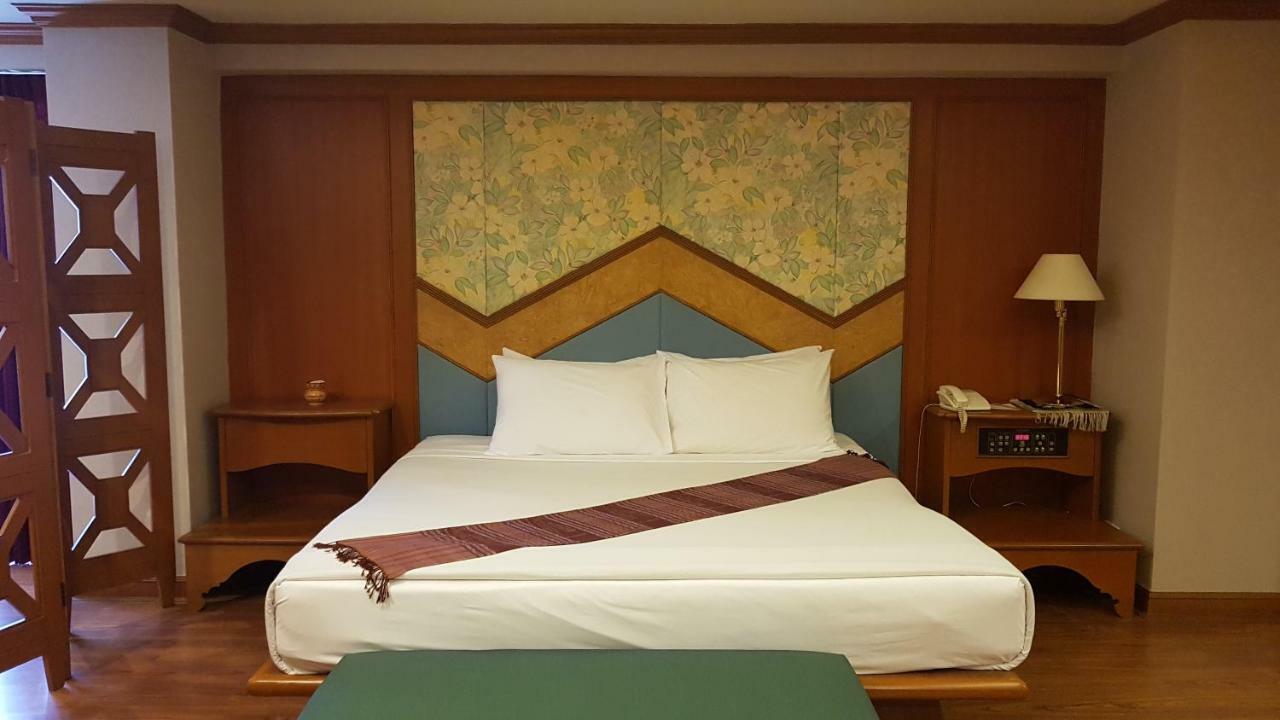 Ban Chiang Hotel Udon Thani Esterno foto